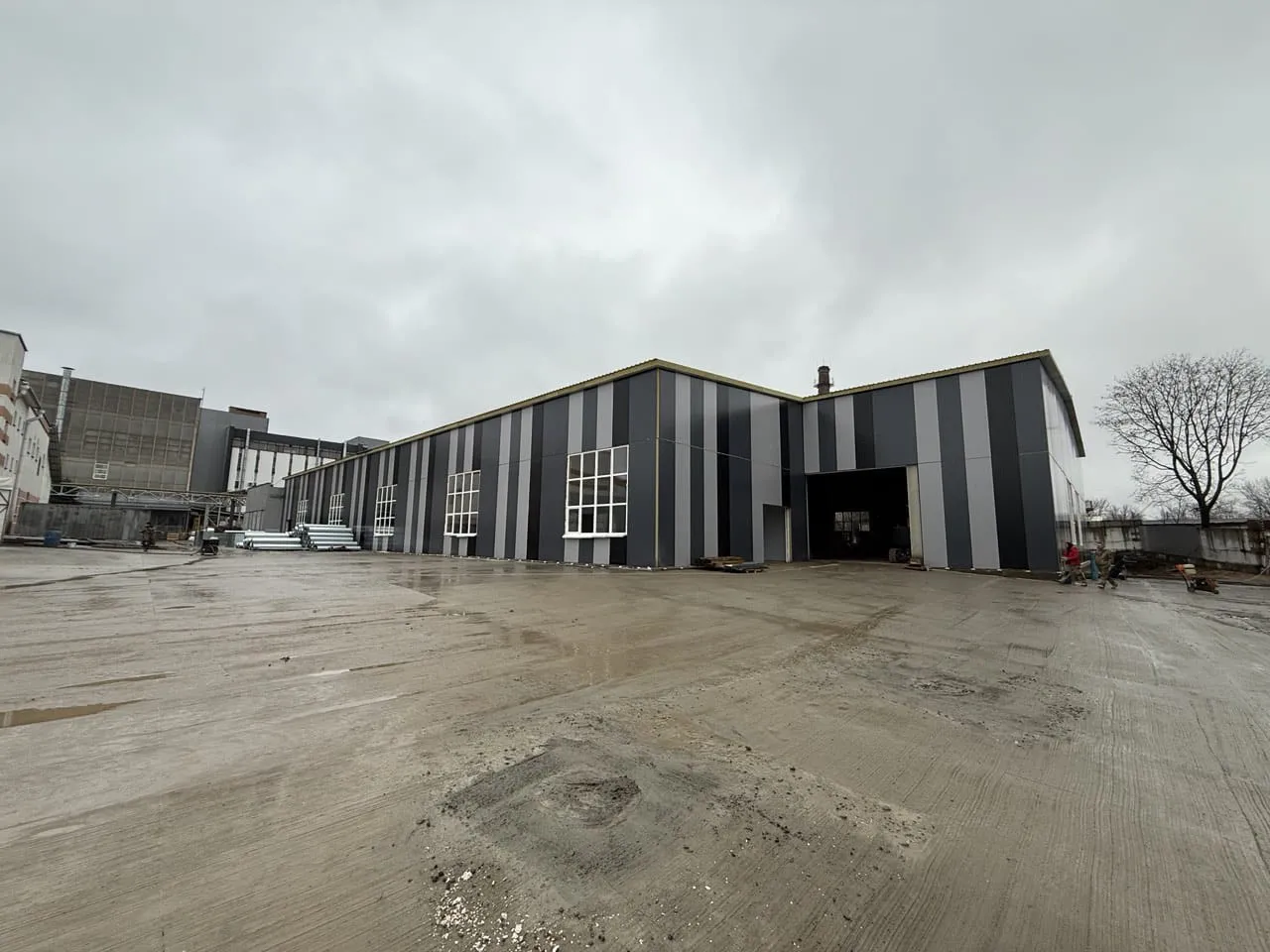 Завершена поставка сэндвич-панелей на завод «Горизонт»